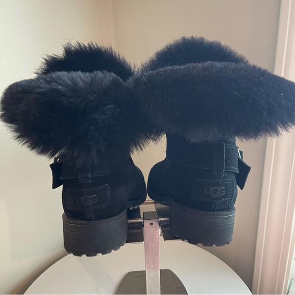 UGG Bodie Women’s Waterproof Snow Boots Black Suede 1103569-BLK NEW SIZE 7 - Picture 4 of 9